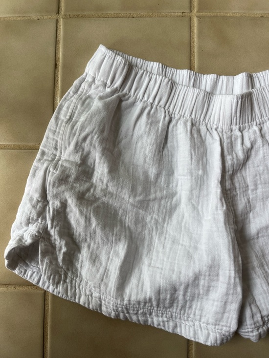 Old Navy White 100% Cotton Women's Elastic Waist Casual Shorts - Picture 2 of 8